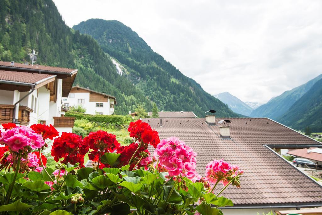 Haus Gleinser - Neustift Im Stubaital Szoba fotó